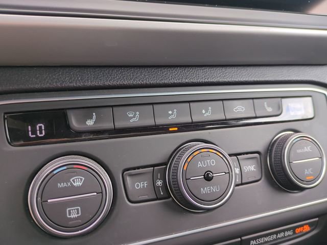 Used 2021 Volkswagen Atlas Cross Sport SE image 27