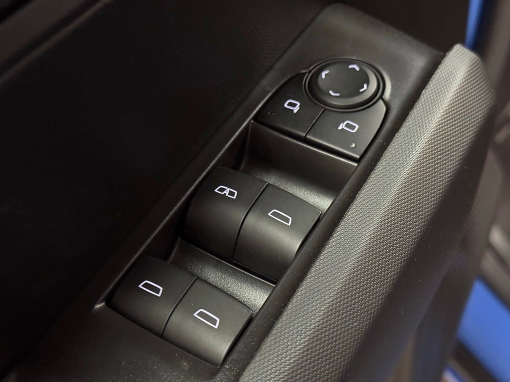 New 2025 GMC Canyon Elevation w/ Convenience Package image 23