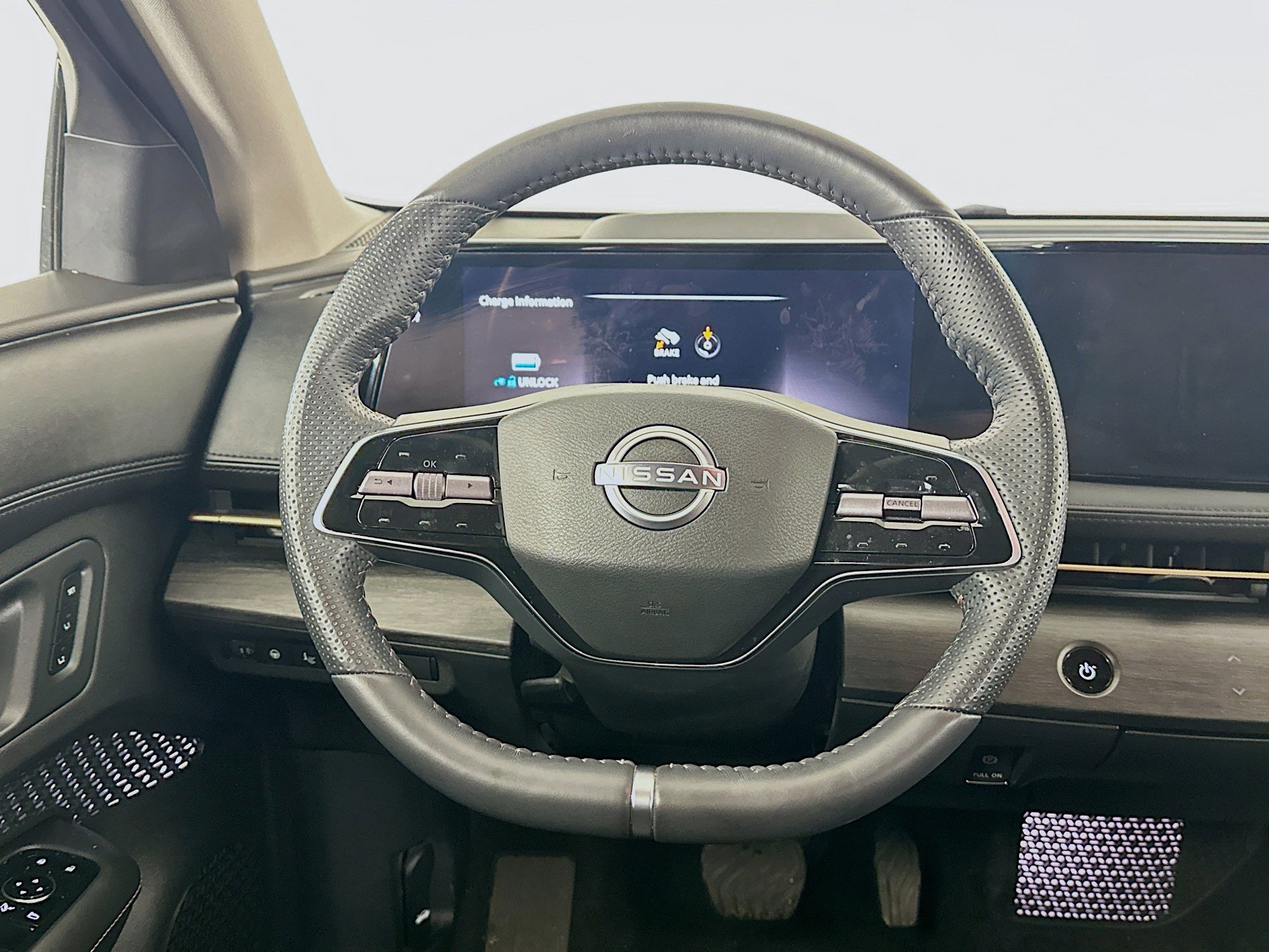 Used 2023 Nissan Ariya FWD image 18