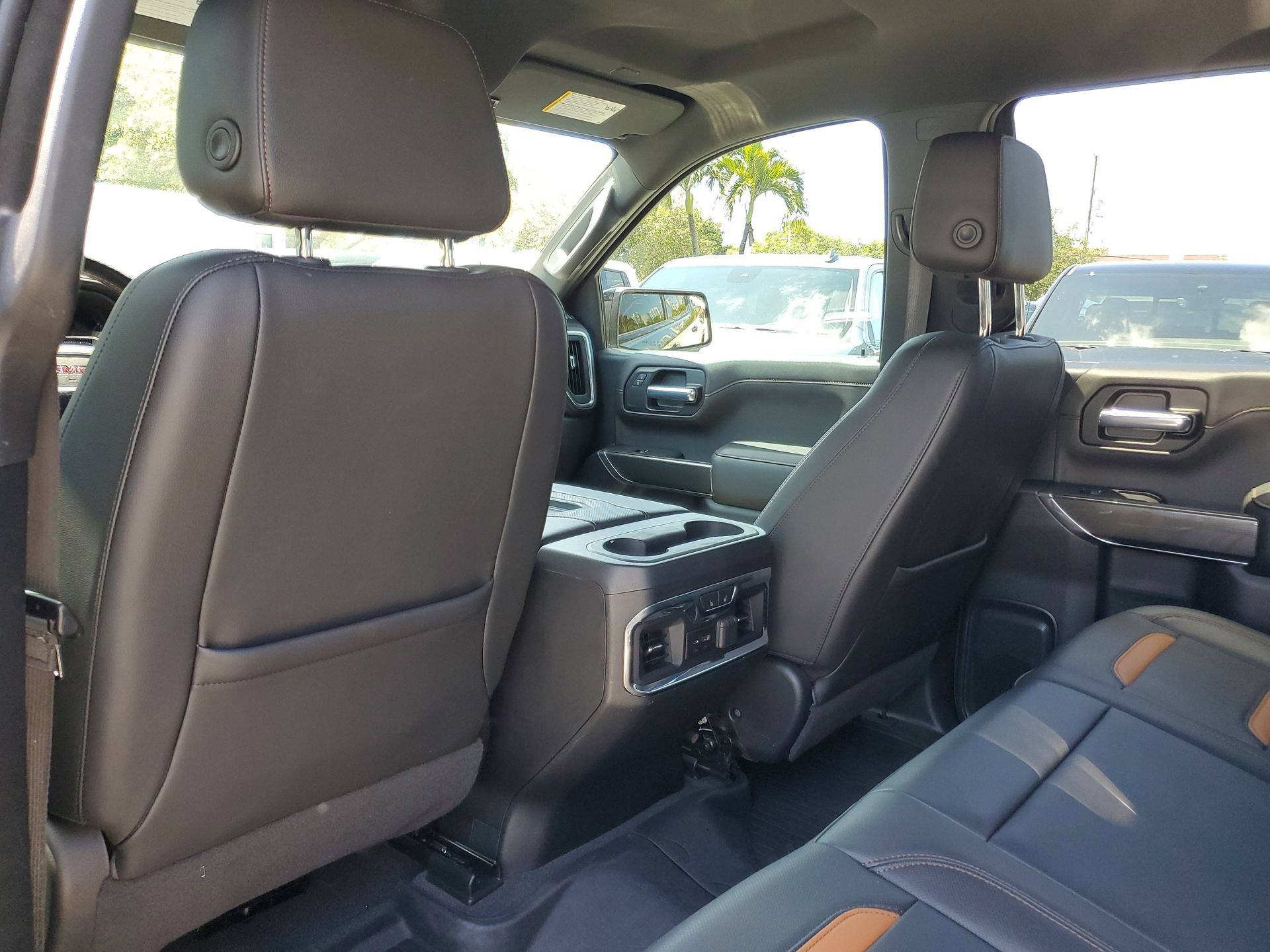 Used 2020 GMC Sierra 1500 AT4 w/ AT4 Premium Package AWD/4WD image 10