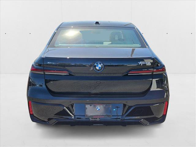 New 2025 BMW 750e xDrive image 8