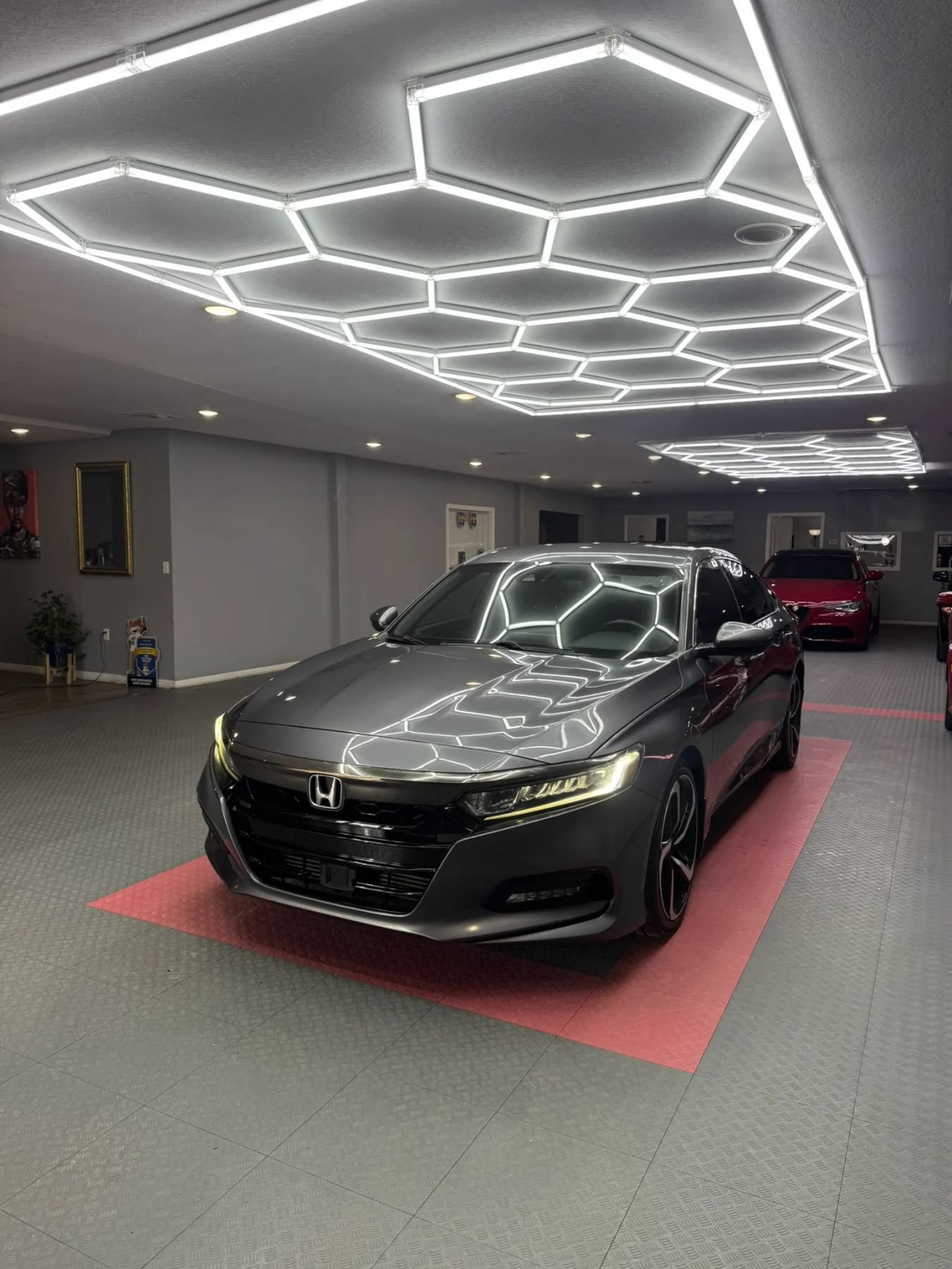 Used 2018 Honda Accord Sport image 3
