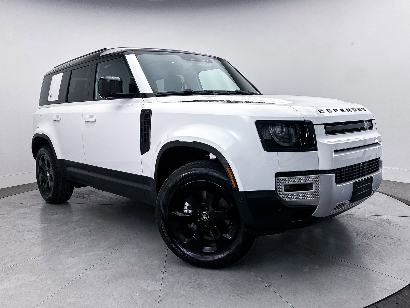 Used 2024 Land Rover Defender 110 S AWD/4WD image 1