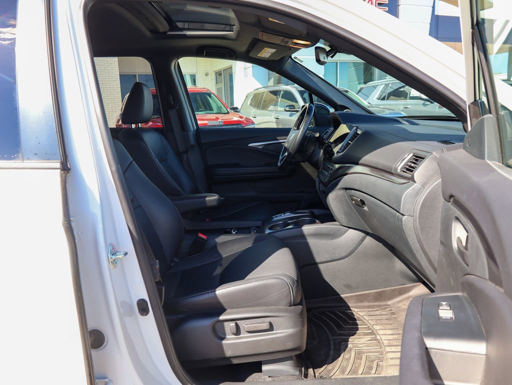 Used 2023 Honda Passport EX-L image 29