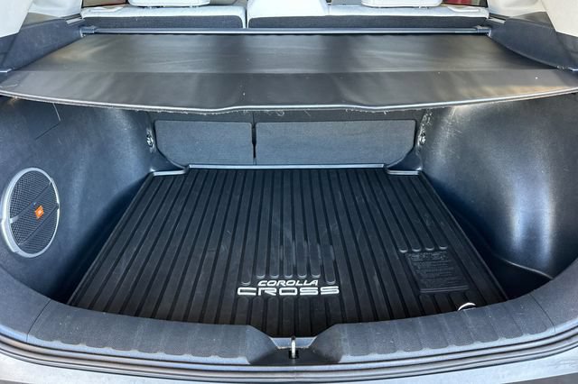 Certified 2023 Toyota Corolla Cross LE w/ Moonroof Package FWD image 19