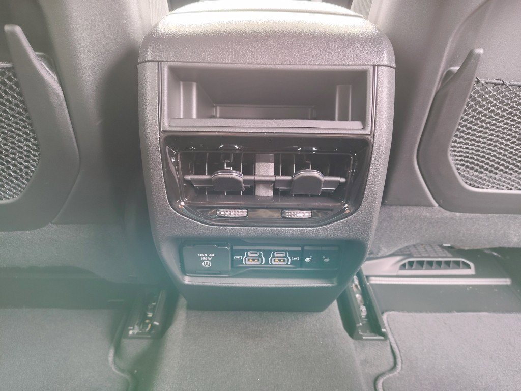 New 2025 Jeep Grand Cherokee Limited AWD/4WD image 32