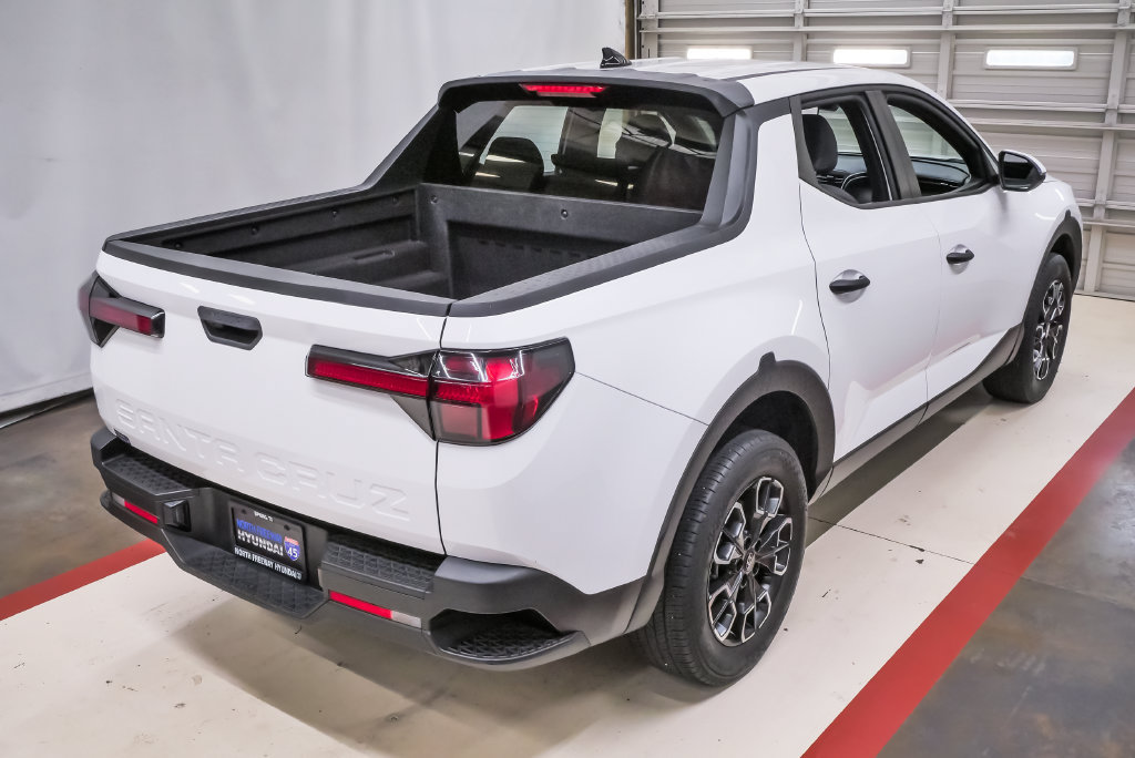 Certified 2024 Hyundai Santa Cruz SEL FWD image 6