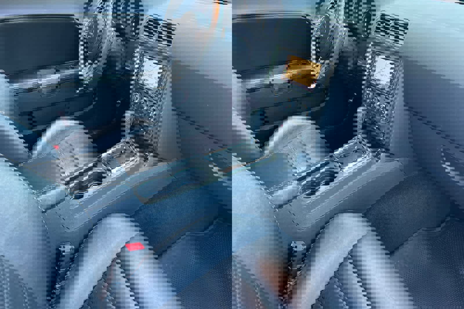 Used 2014 Dodge Challenger SXT image 16