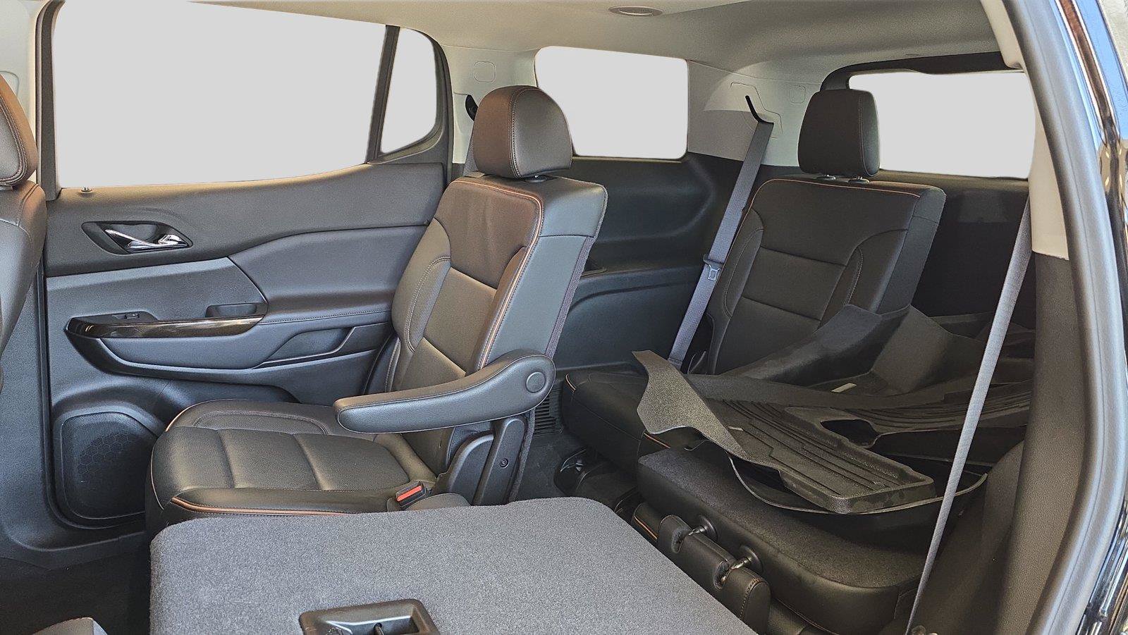 Used 2023 GMC Acadia AT4 w/ Technology Package AWD/4WD image 17
