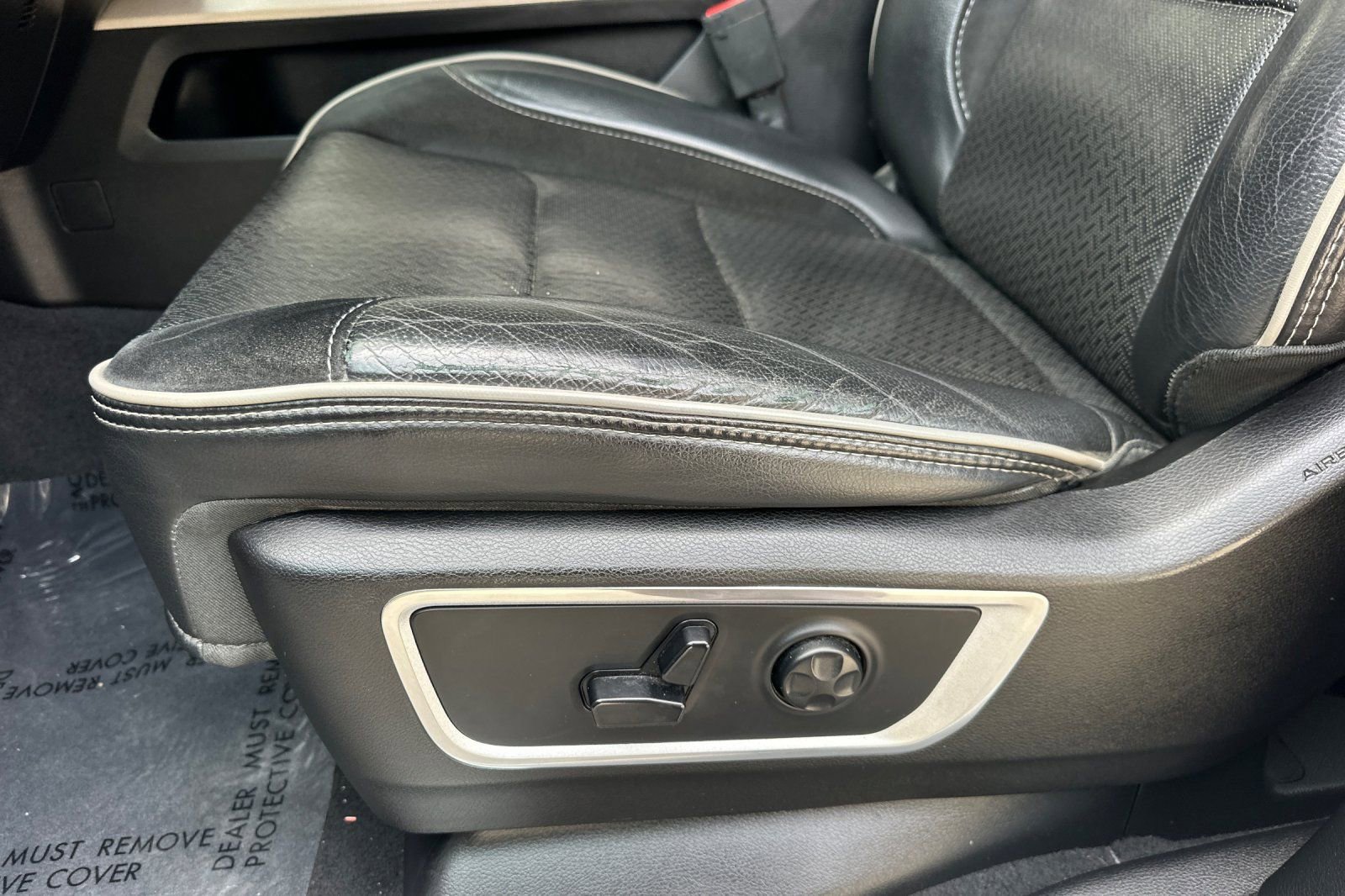 Used 2019 RAM 1500 Laramie RWD image 13