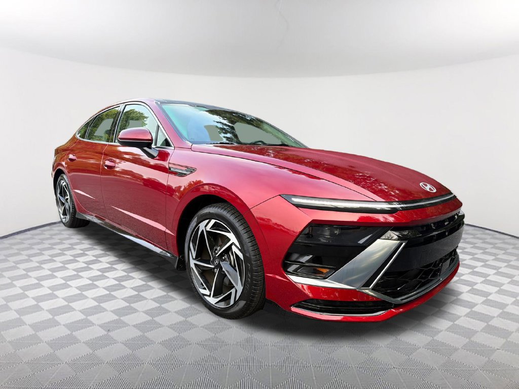 Used 2025 Hyundai Sonata SEL FWD image 3