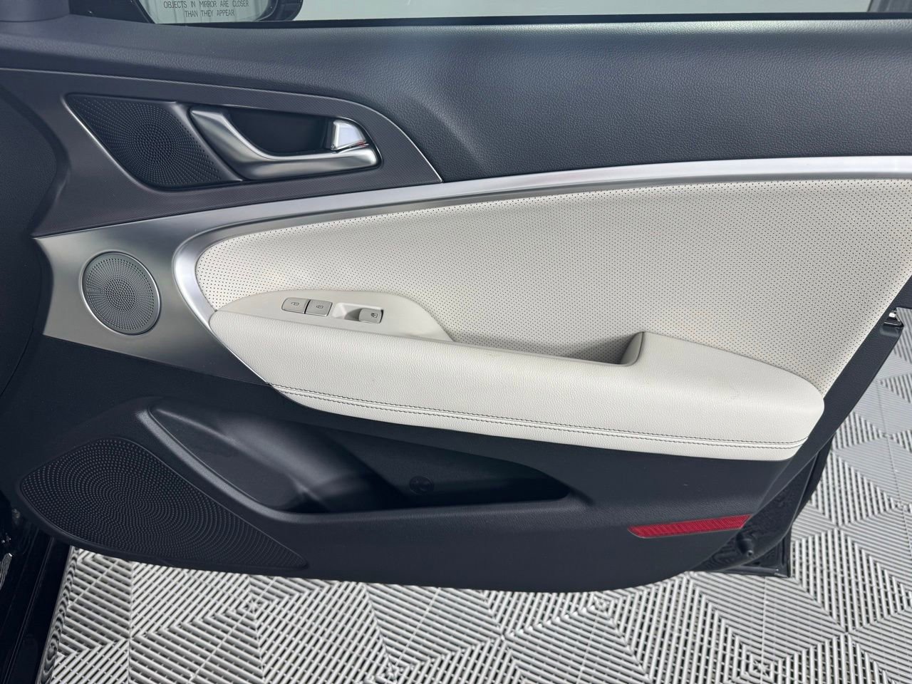 Used 2025 Genesis G70 3.3T Advanced image 31