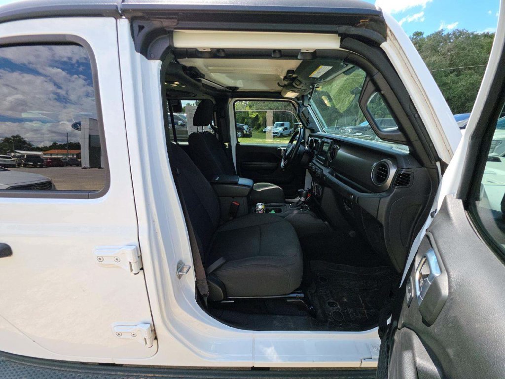 Used 2022 Jeep Gladiator Sport AWD/4WD image 5
