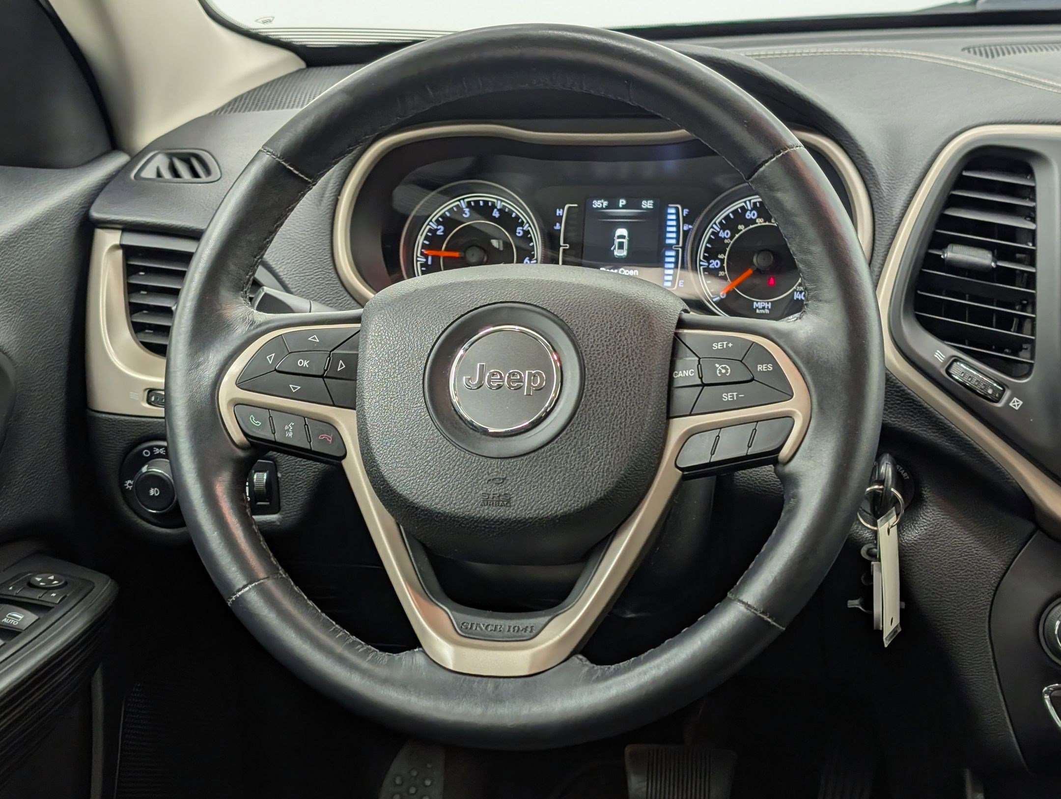 Used 2015 Jeep Cherokee Latitude w/ Cold Weather Group image 14