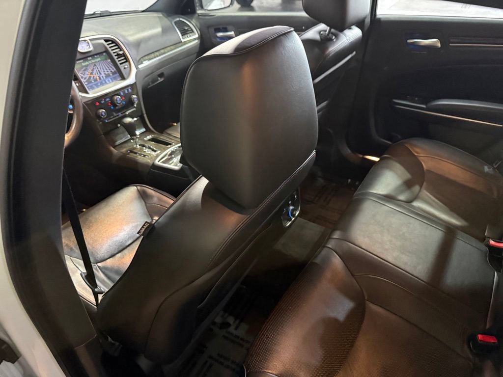 Used 2011 Chrysler 300 C w/ Sound Group RWD image 30