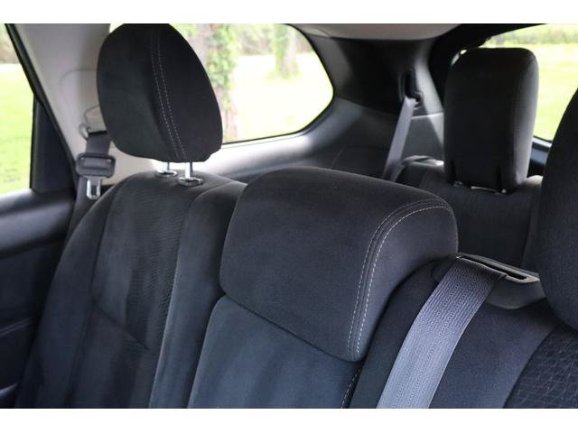 Used 2013 Nissan Pathfinder SV AWD/4WD image 10