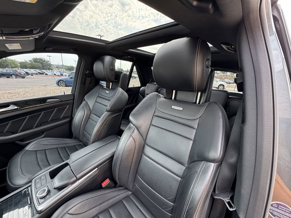 Used 2014 Mercedes-Benz ML 63 AMG 4MATIC image 23
