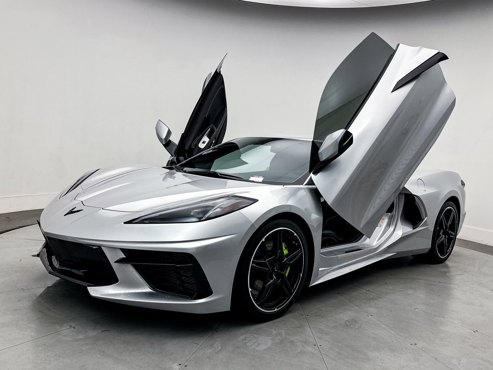 Used 2020 Chevrolet Corvette Stingray Coupe w/ 1LT image 4