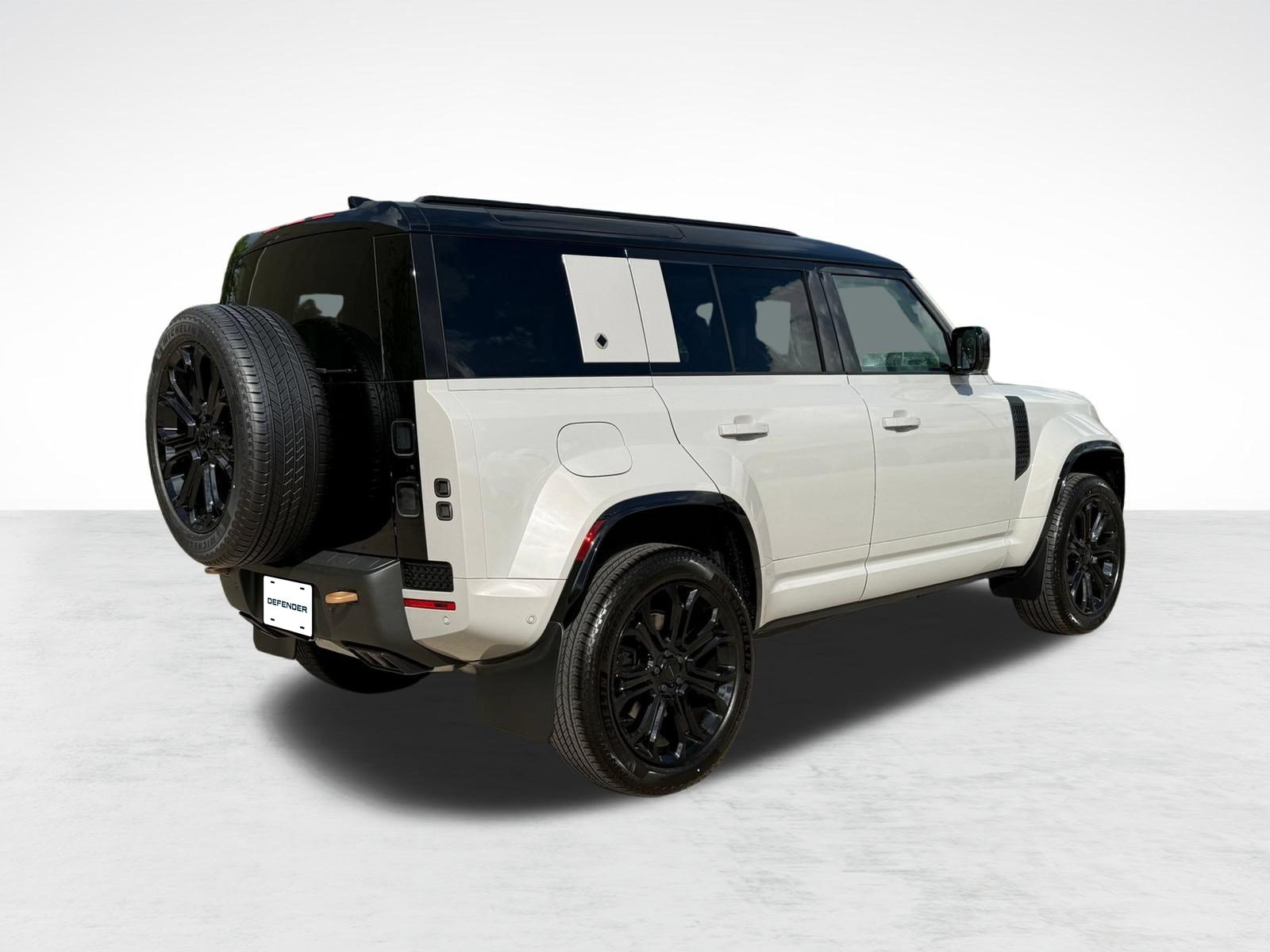 New 2026 Land Rover Defender 110 OCTA AWD/4WD image 8