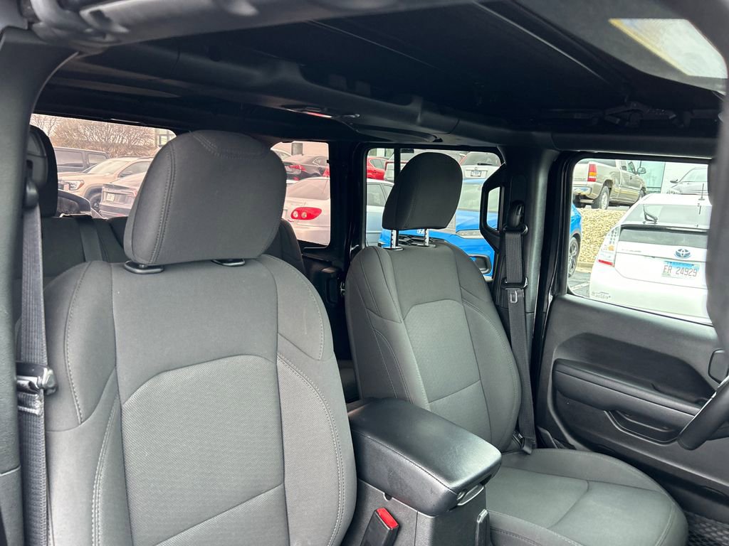 Used 2023 Jeep Wrangler Sport S AWD/4WD image 37
