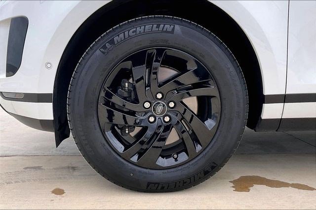 New 2026 Land Rover Range Rover Evoque S image 9