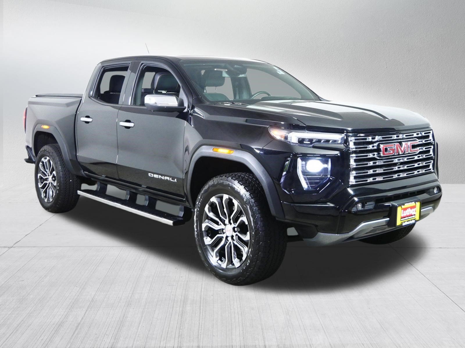 Used 2026 GMC Canyon Denali AWD/4WD image 1