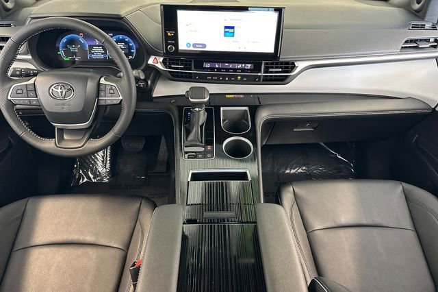 Used 2026 Toyota Sienna XSE AWD/4WD image 15