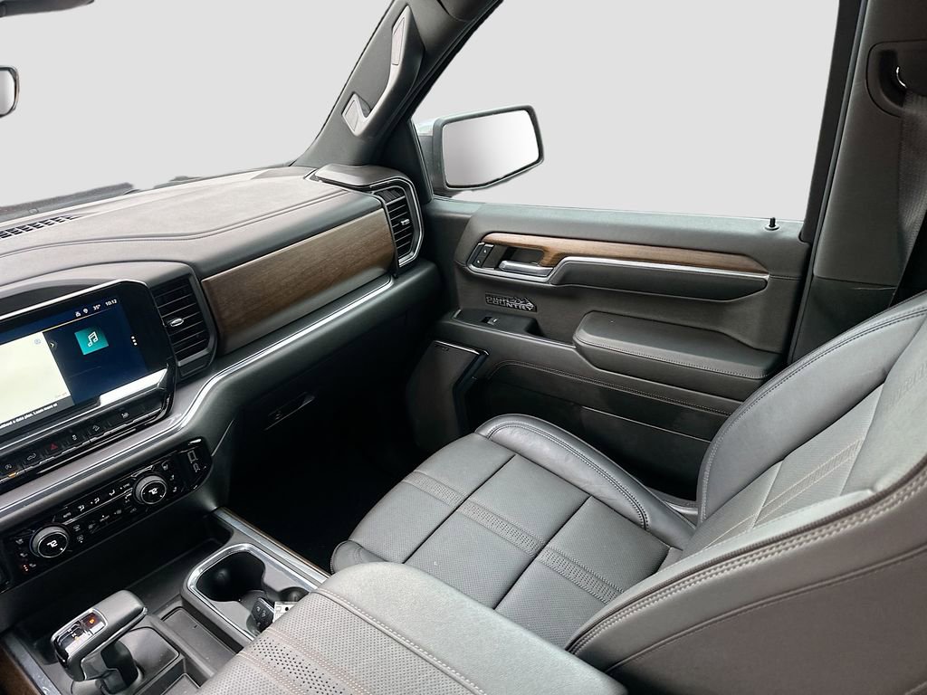 Used 2024 Chevrolet Silverado 1500 High Country w/ Technology Package image 24