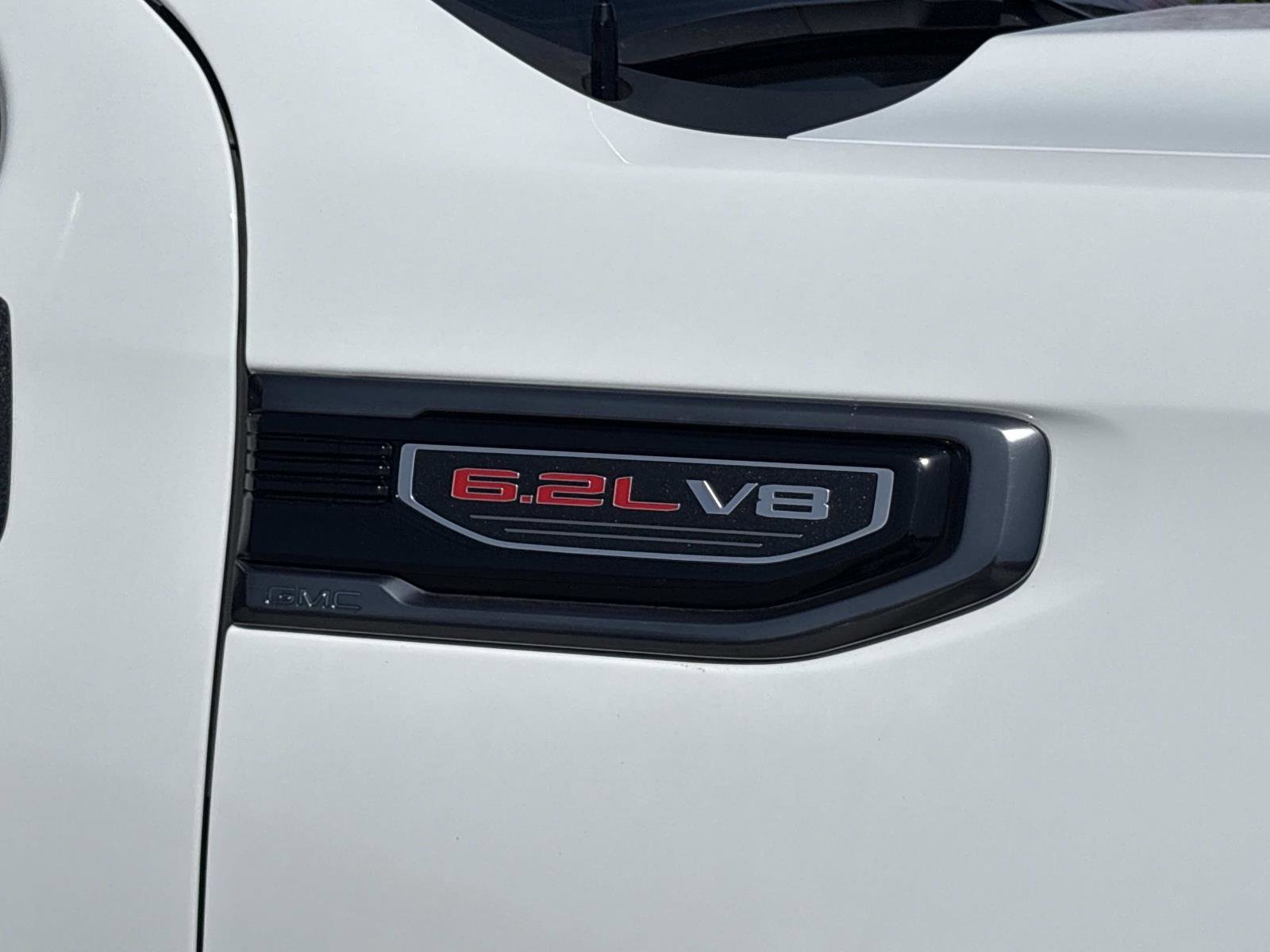 Used 2022 GMC Sierra 1500 AT4 w/ AT4 Premium Package image 11