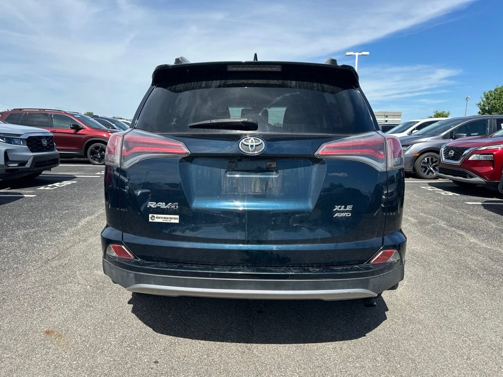 Used 2017 Toyota RAV4 XLE AWD/4WD image 9