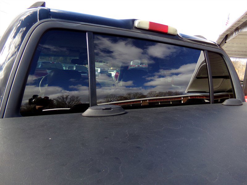 Used 2004 Ford Explorer Sport Trac XLT AWD/4WD image 17