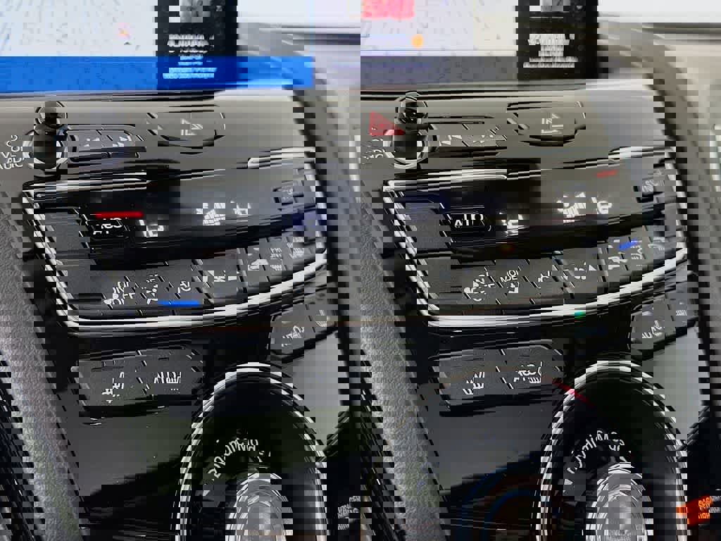 Used 2024 Acura RDX SH-AWD w/ Technology Package image 18