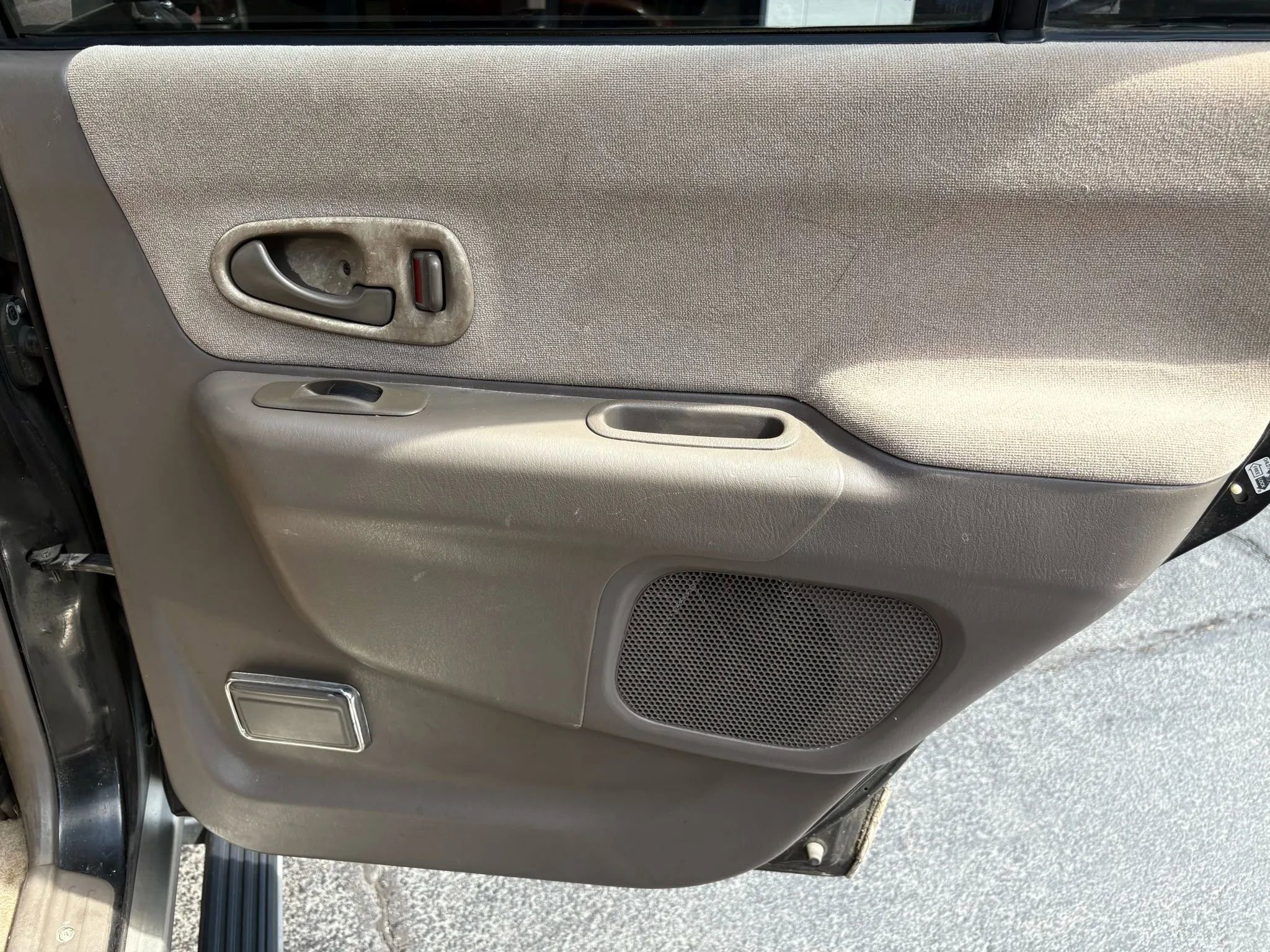 Used 2000 Mitsubishi Montero Sport XLS image 17