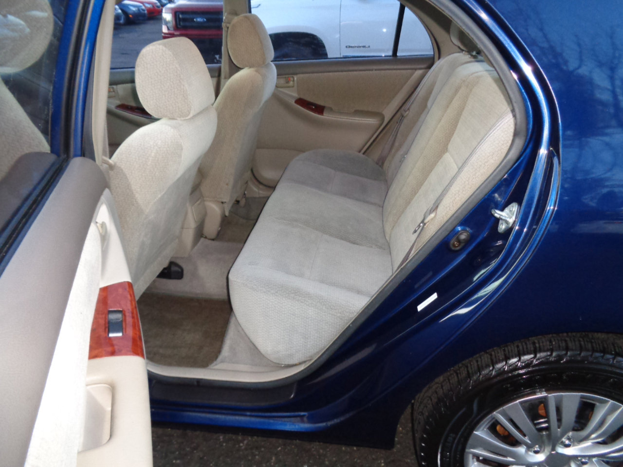 Used 2004 Toyota Corolla LE image 14