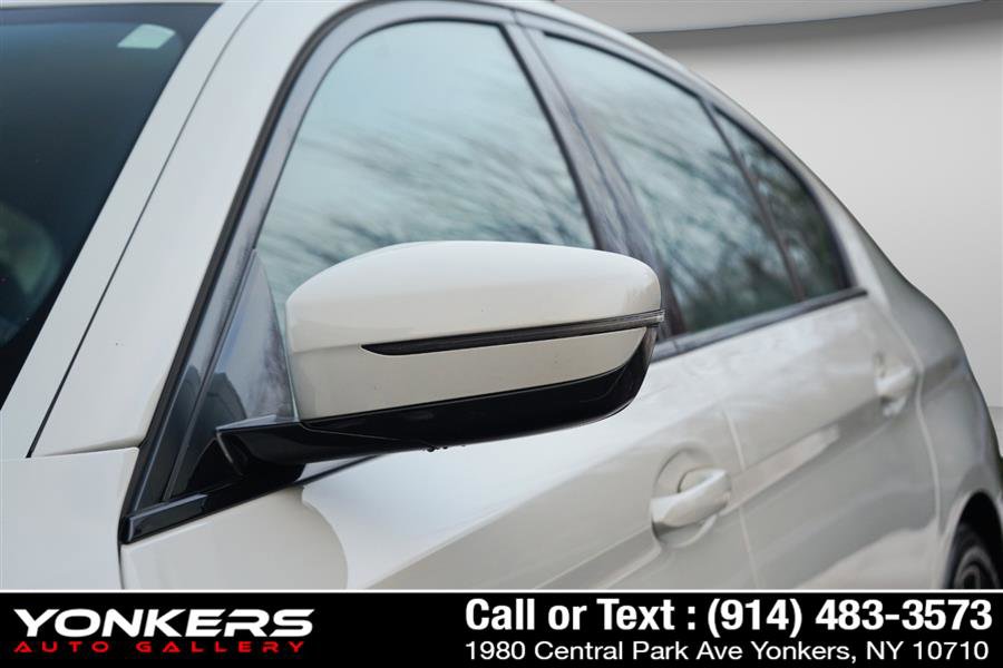 Used 2022 BMW 540i xDrive w/ M Sport Package image 51