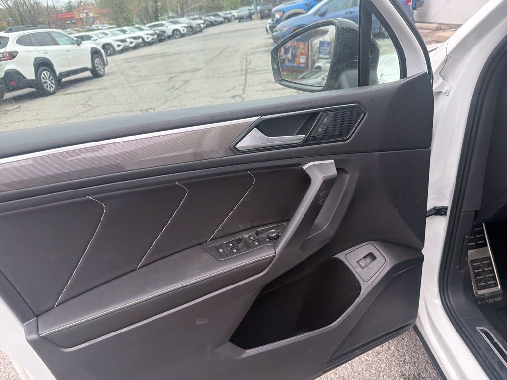 Used 2024 Volkswagen Tiguan SE R-Line image 20