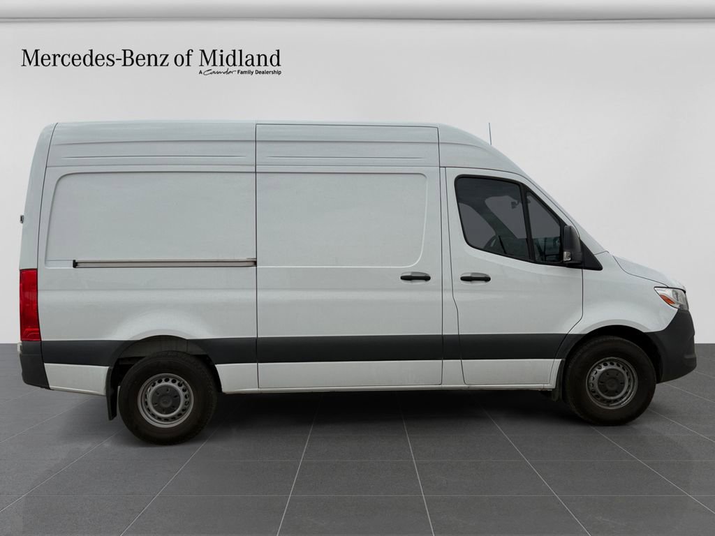 Used 2025 Mercedes-Benz Sprinter 2500 image 8