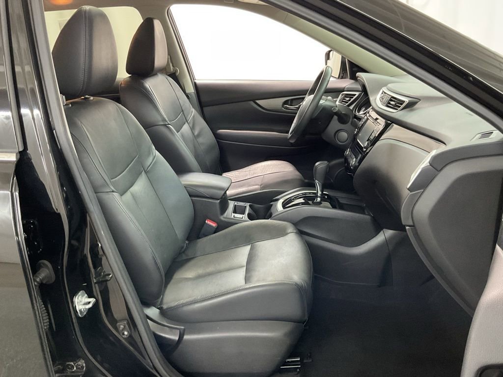 Used 2015 Nissan Rogue SL w/ SL Premium Package image 27