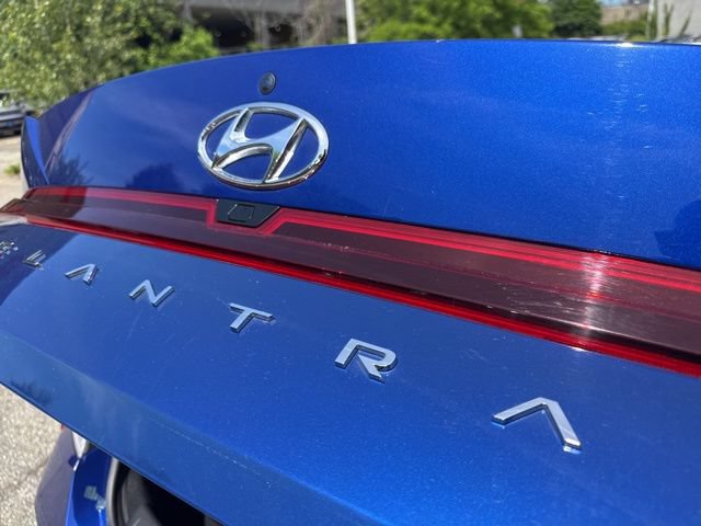 Used 2023 Hyundai Elantra SEL FWD image 9