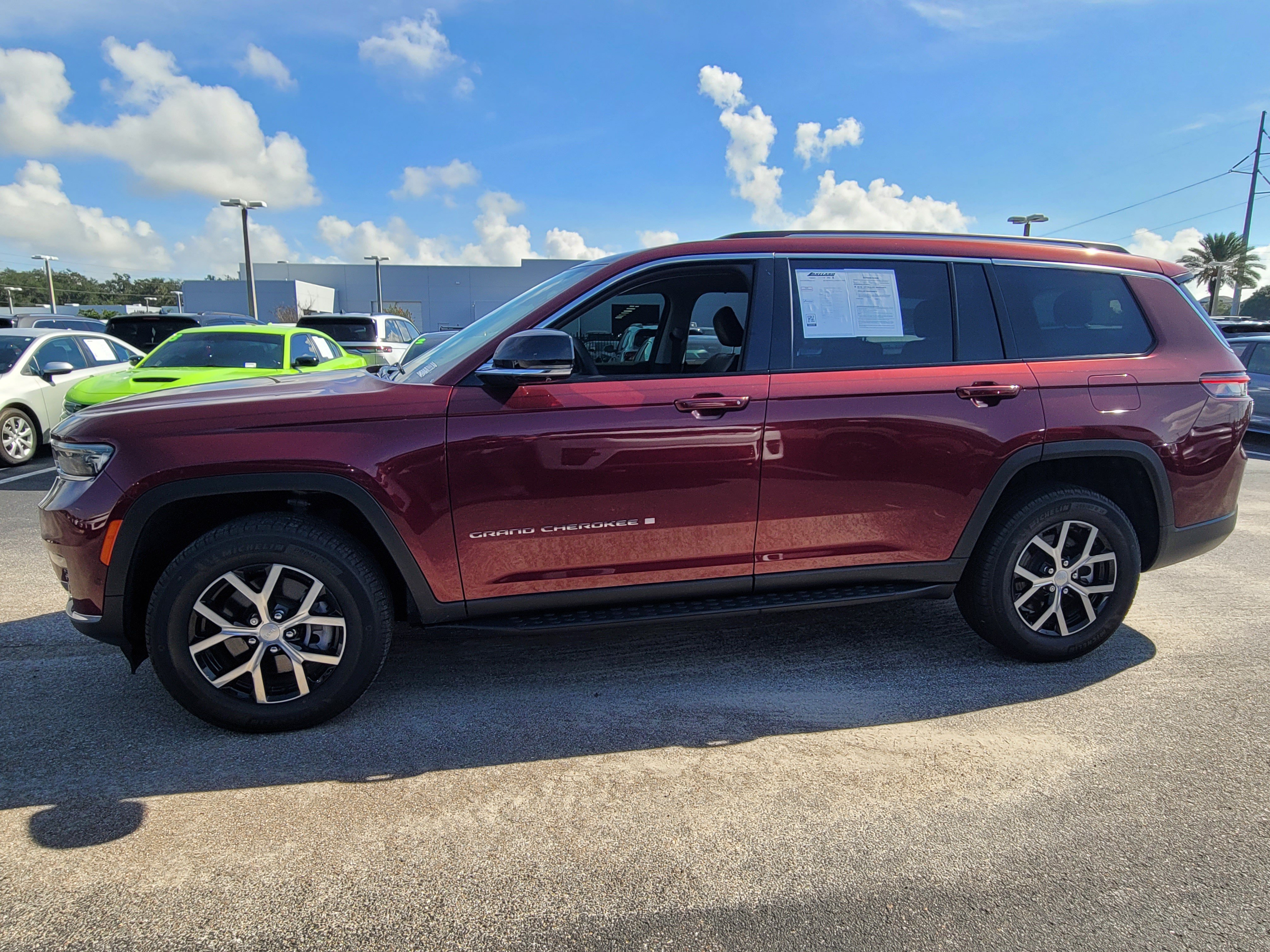 Used 2023 Jeep Grand Cherokee L Limited w/ Luxury Tech Group II AWD/4WD image 7