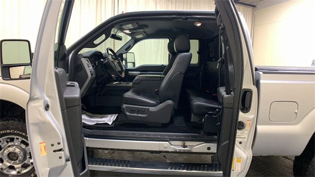 Used 2016 Ford F250 Lariat w/ Chrome Package image 25