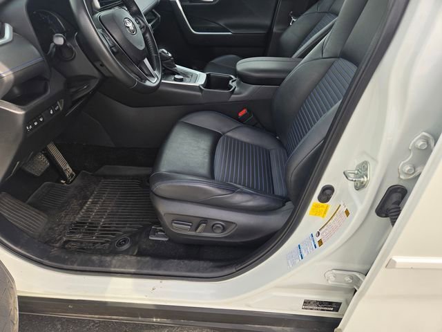Used 2022 Toyota RAV4 XSE w/ XSE Grade Weather Package AWD/4WD image 19