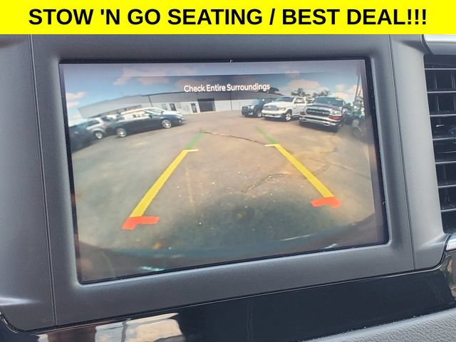 Used 2023 Chrysler Voyager LX FWD image 18