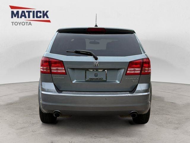 Used 2009 Dodge Journey SXT w/ Chrome Appearance Group FWD image 7