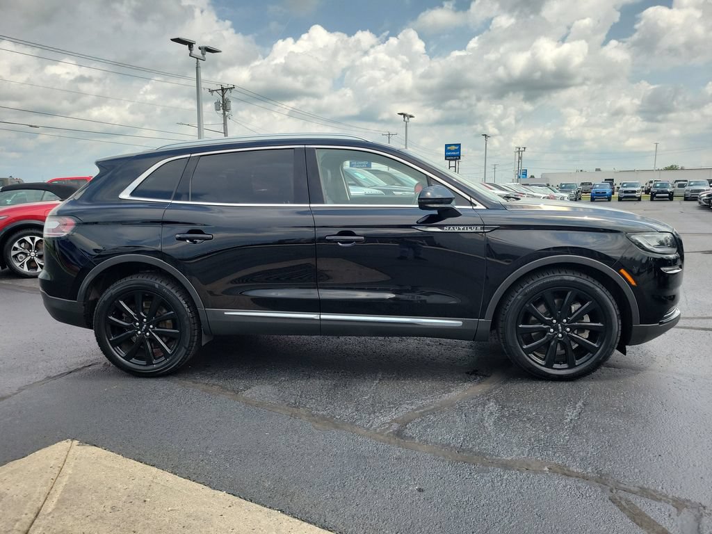 Certified 2023 Lincoln Nautilus Reserve AWD/4WD image 3