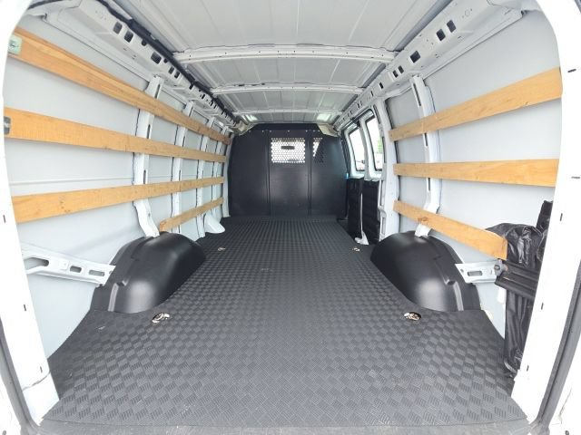 Used 2025 Chevrolet Express 2500 w/ Driver Convenience Package RWD image 11