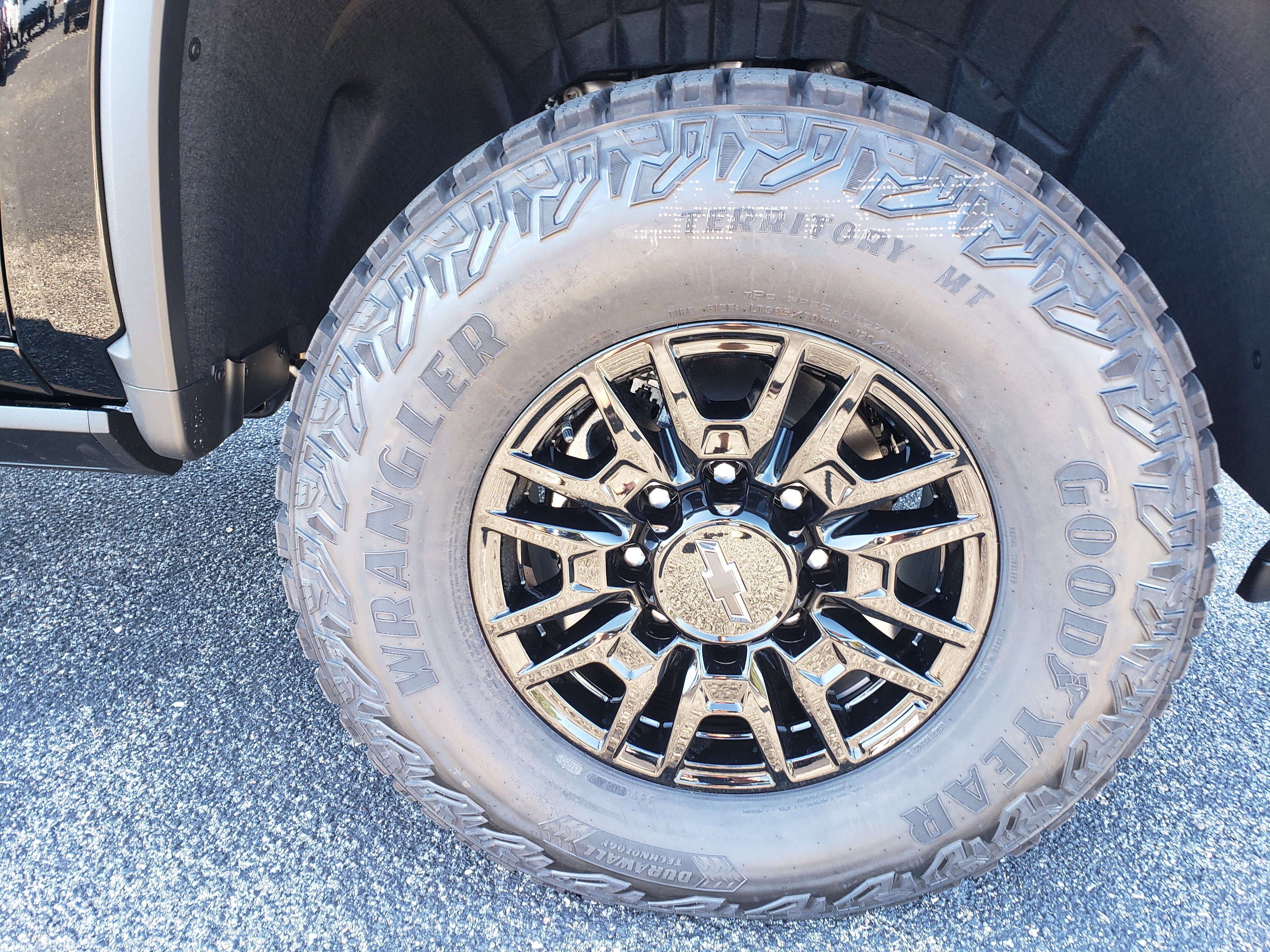 New 2026 Chevrolet Silverado 2500 ZR2 image 13