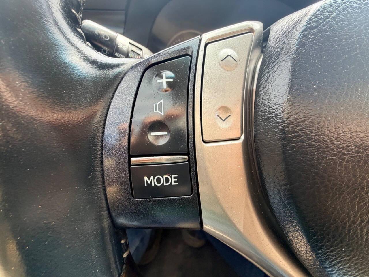 Used 2014 Lexus ES 350 w/ Luxury Package FWD image 9