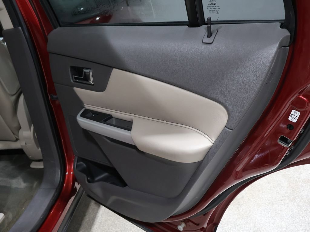 Used 2013 Ford Edge SEL image 22
