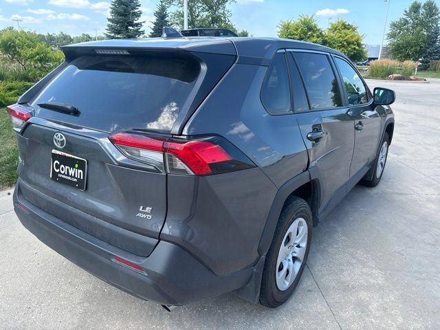 Used 2024 Toyota RAV4 LE AWD/4WD image 3
